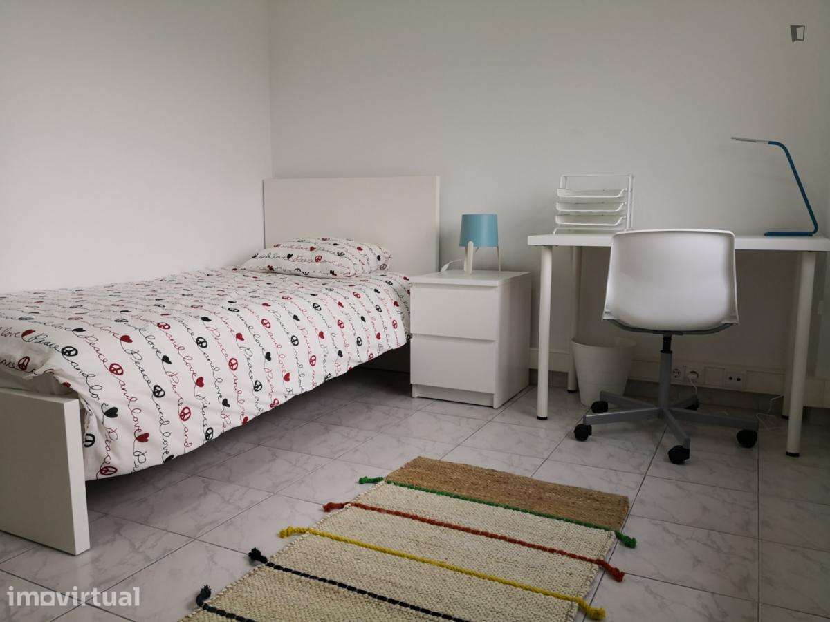 Quarto - localizado em Carcavelos Lisbon - Grande imagem: 2/15