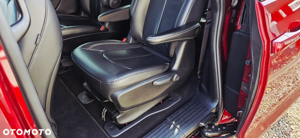 Chrysler Pacifica - 33