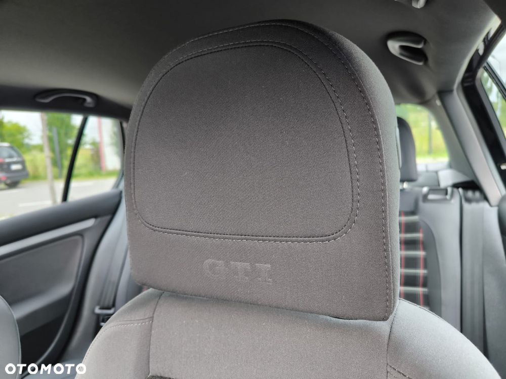 Volkswagen Golf 2.0 GTI - 17