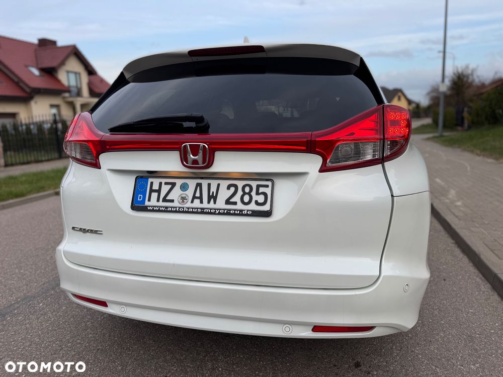 Honda Civic 1.8 i-VTEC Executive Black Edition - 14