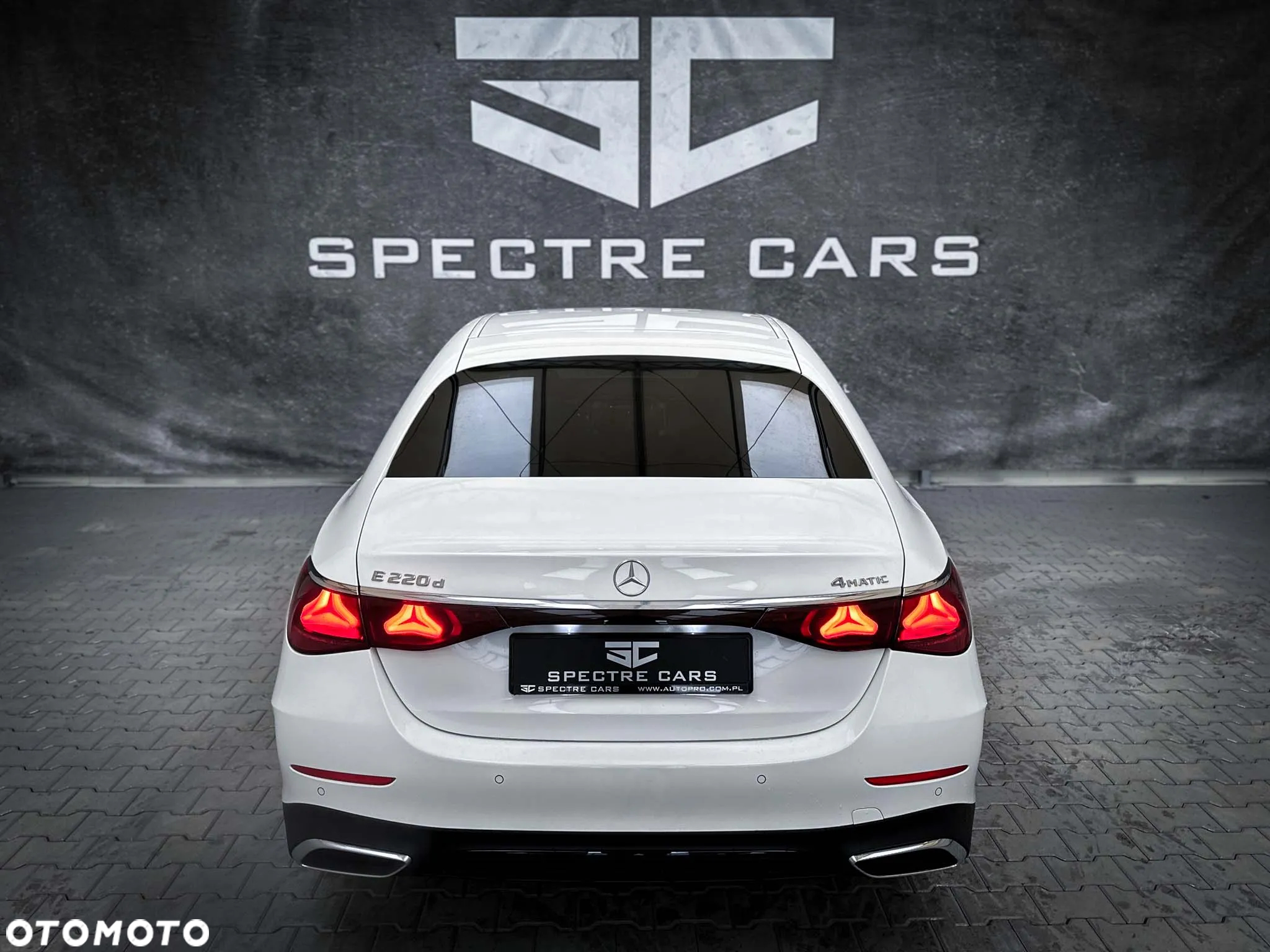 Mercedes-Benz Klasa E 220 d 4Matic 9G-TRONIC Edition AMG Line - 6