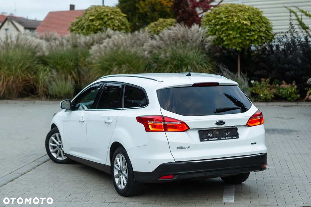 Ford Focus - 17