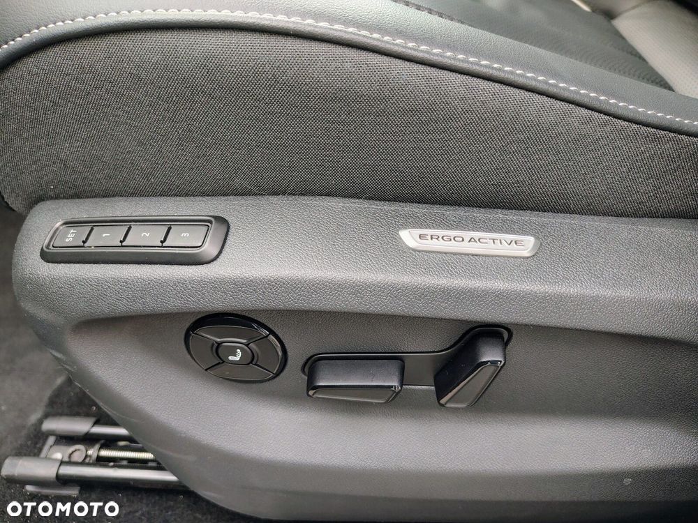 Volkswagen Tiguan - 17