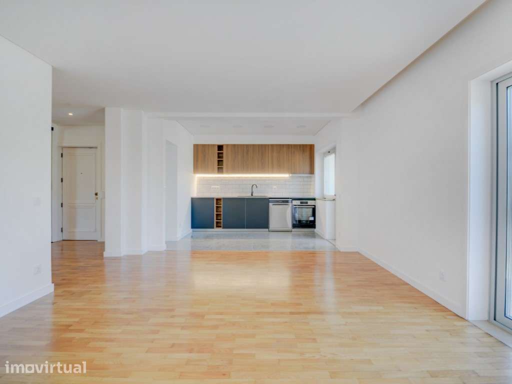 T3 Totalmente Remodelado | 3 Frentes | Terraço de 120 m² | Aldoar, ... - Grande imagem: 3/24