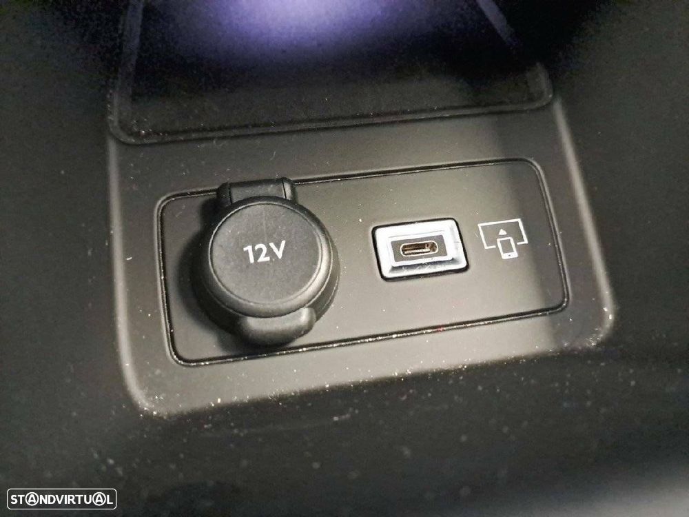 Peugeot 308 1.2 Hybrid Style e-DCS6 - 23