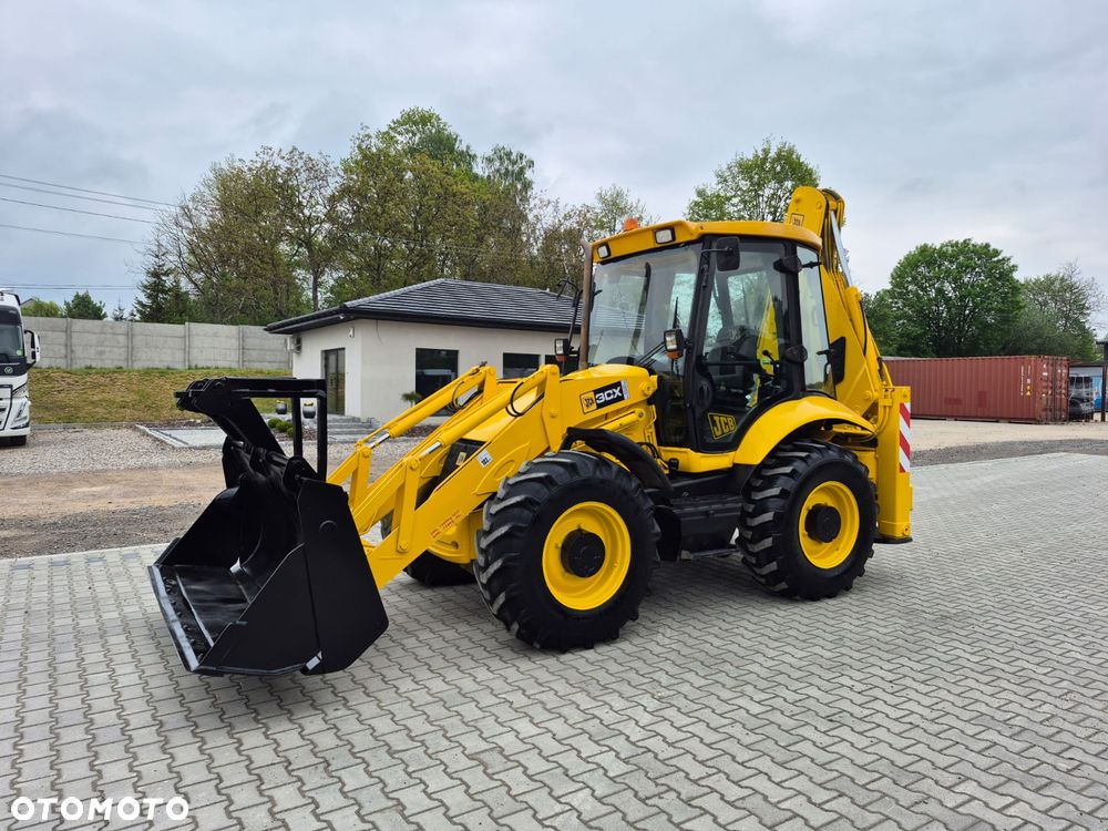 JCB / 3 CX / DUZE KOŁA