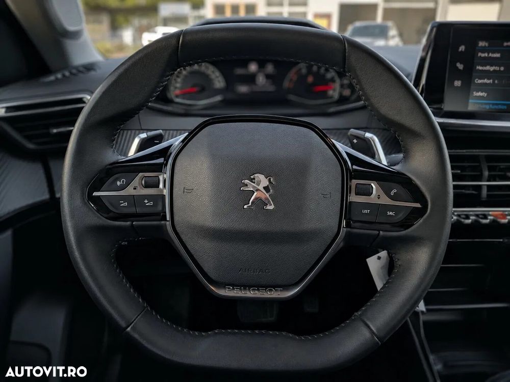 Peugeot 2008 - 7
