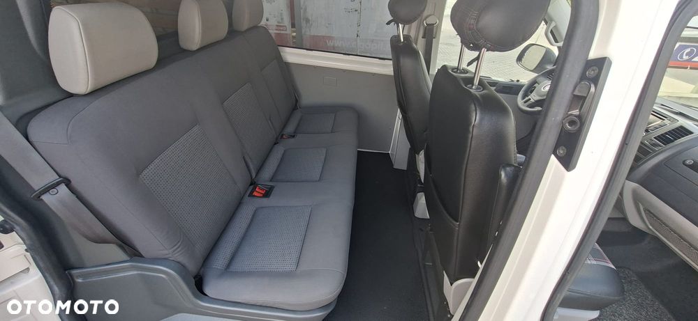 Volkswagen Transporter - 11