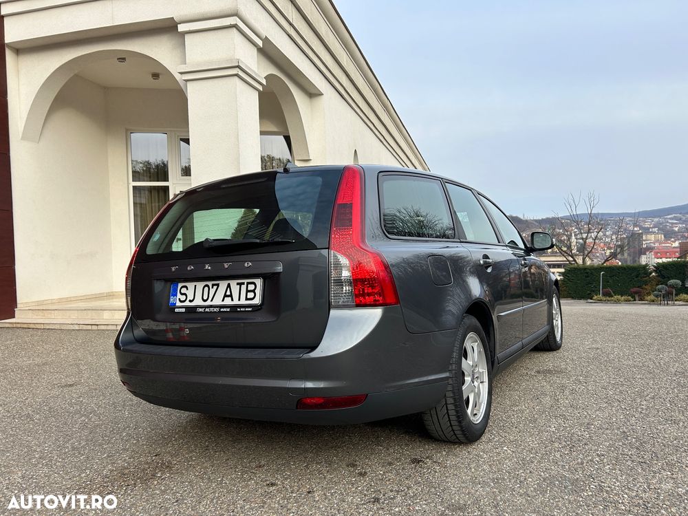 Volvo V50 1.6D Momentum - 19