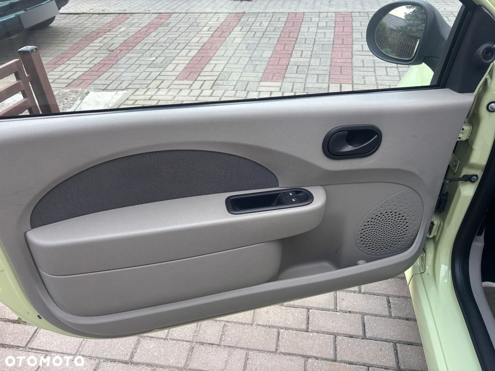 Renault Twingo 1.2 16V Expression - 20