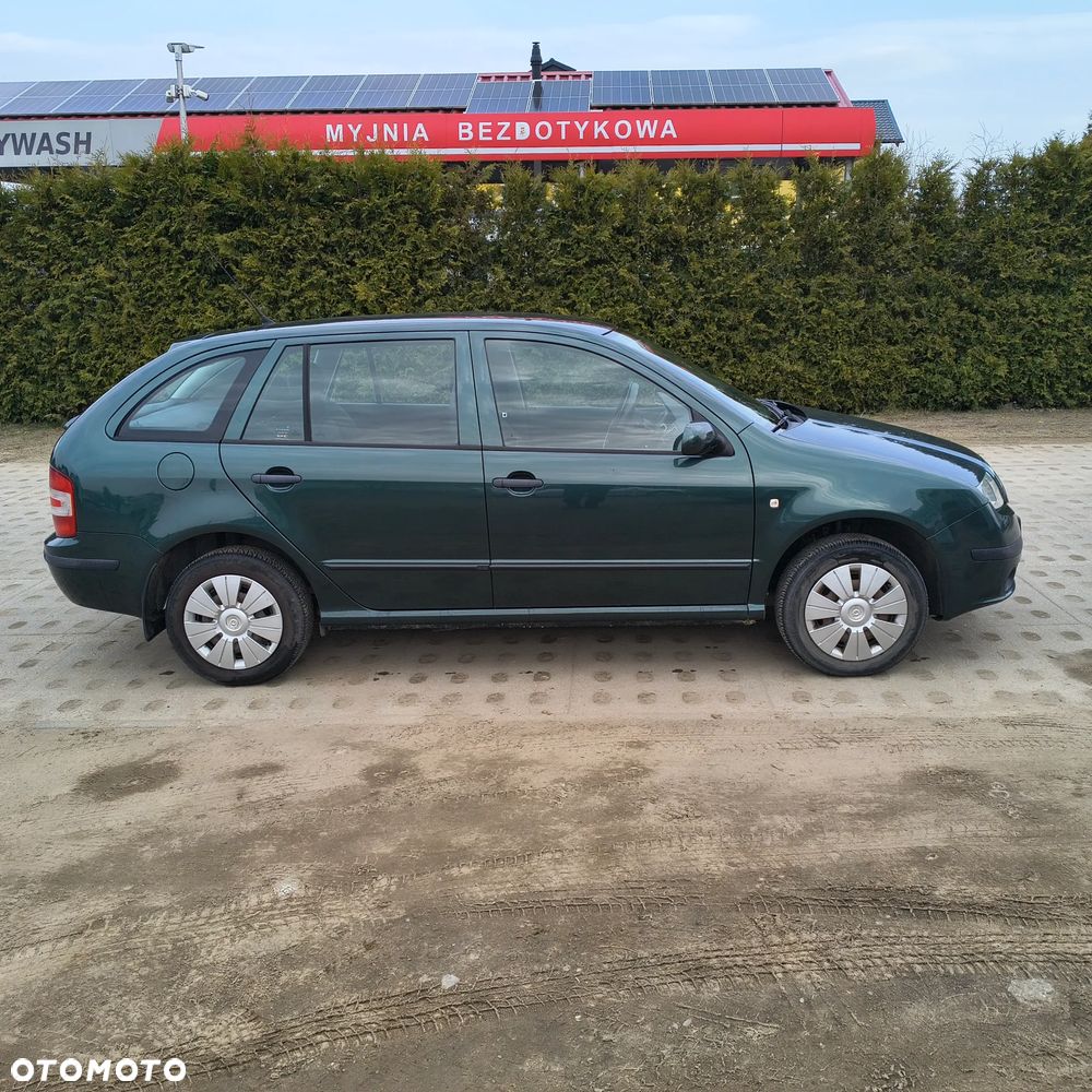 Skoda Fabia 1.4 16V Ambiente - 4