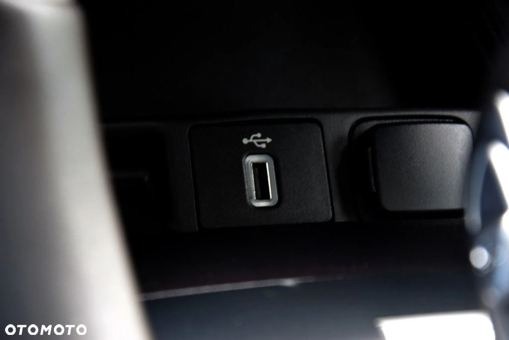Ford Mondeo 2.0 Hybrid Vignale Plus - 32
