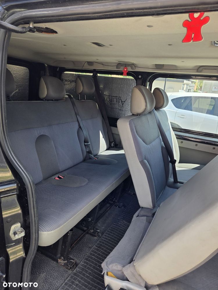 Opel Vivaro L2H1 2.9t - 12