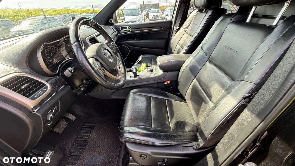 Jeep Grand Cherokee - 16