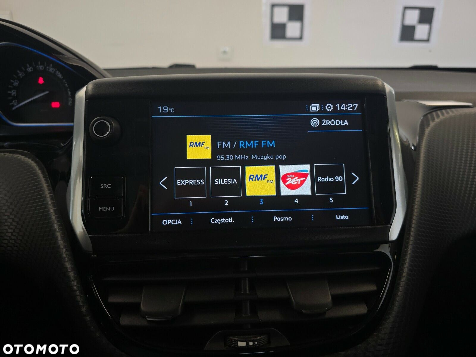 Peugeot 2008 1.2 Pure Tech GPF Allure S&S - 22