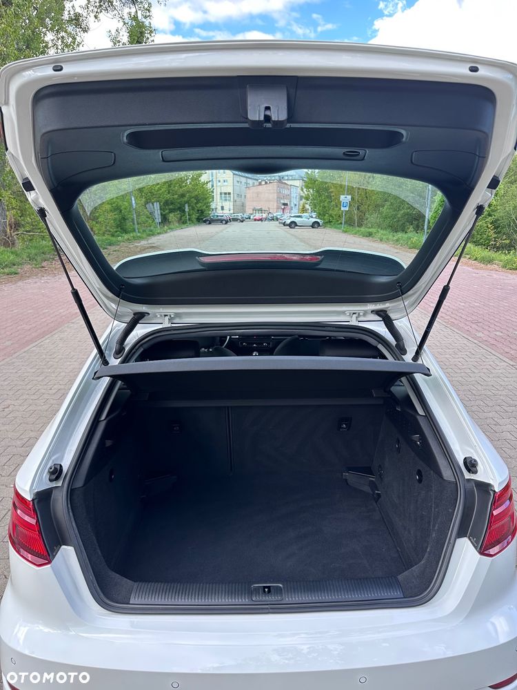Audi A3 Sportback 35 TDI S tronic - 13