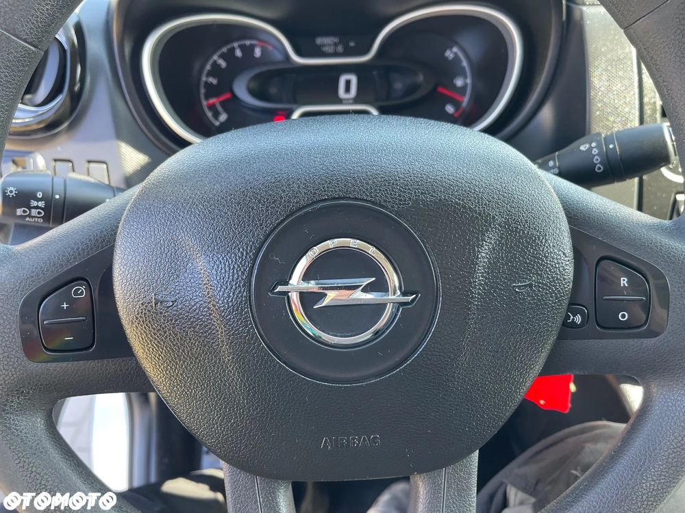 Opel Vivaro - 23