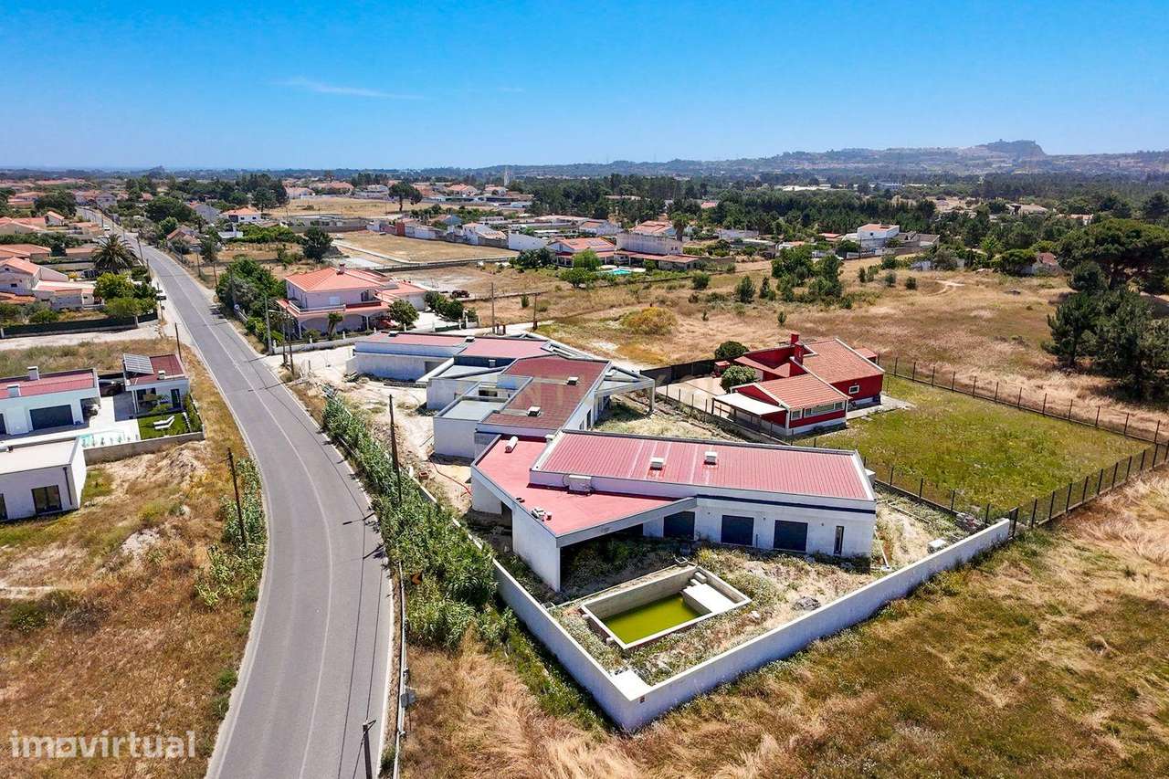 Moradia T4 Térrea de Luxo no Condomínio Privado “HANJOS VILLAGE” – Olh - Grande imagem: 4/33