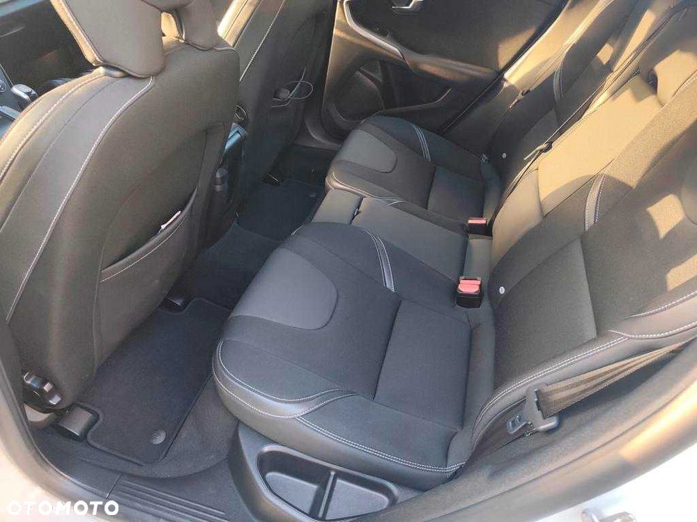 Volvo V40 - 7