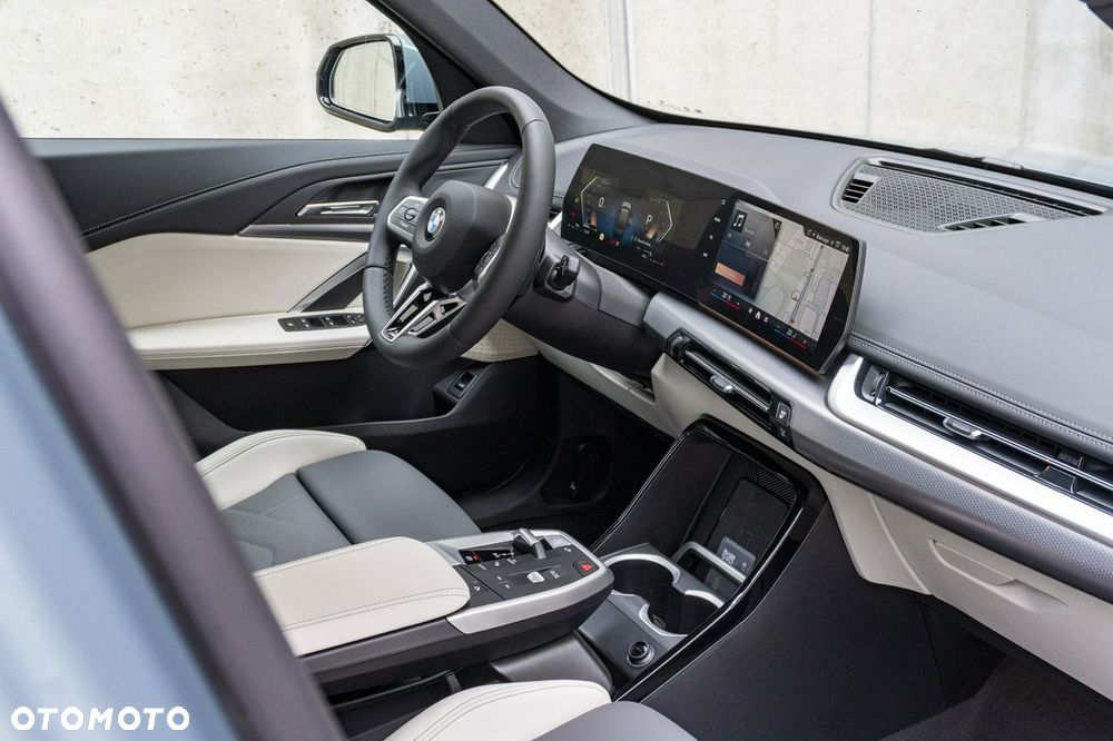 BMW X1 sDrive18i - 21