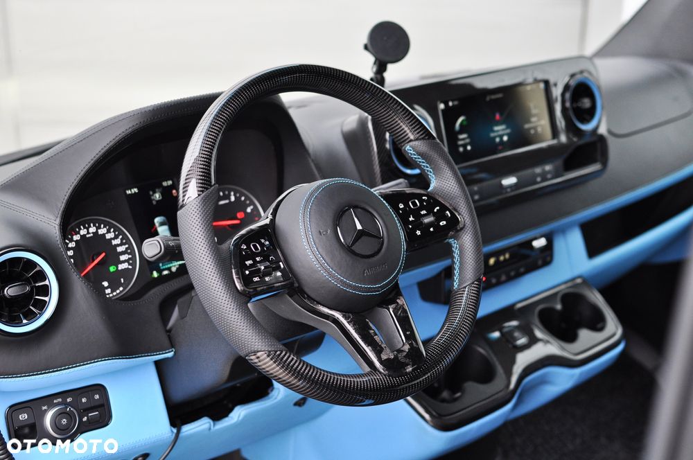 Mercedes-Benz Sprinter 319 Kamper - 17