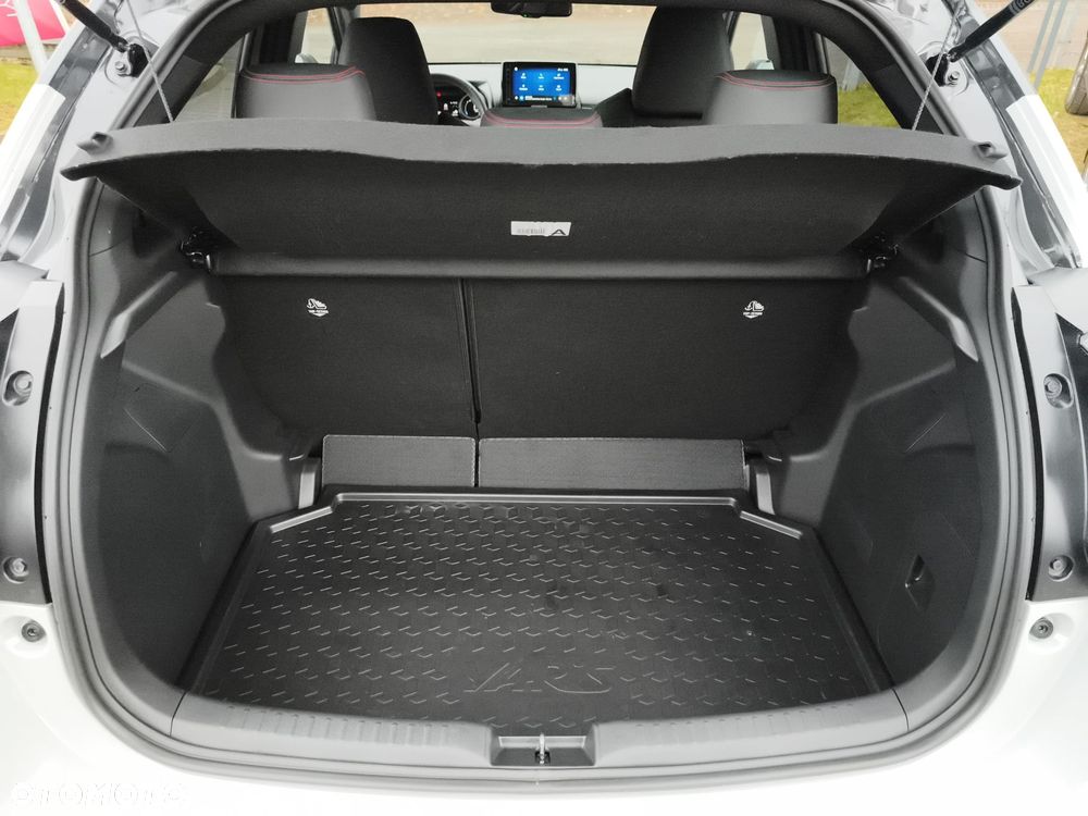 Toyota Yaris - 13