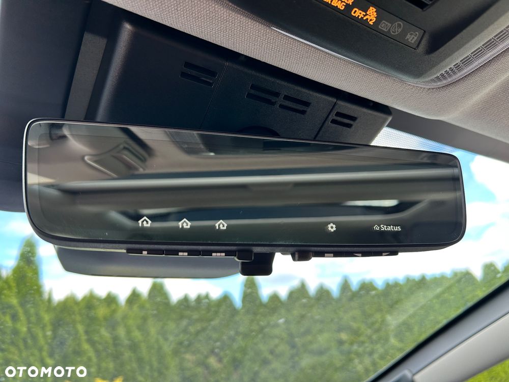 Toyota Prius 2.0 Hybrid Executive - 22