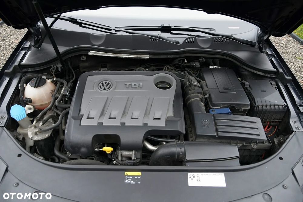 Volkswagen Passat - 35