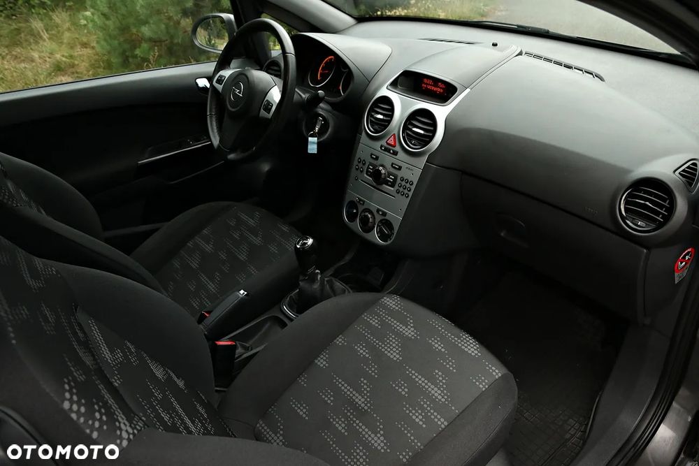 Opel Corsa 1.4 16V Active - 8