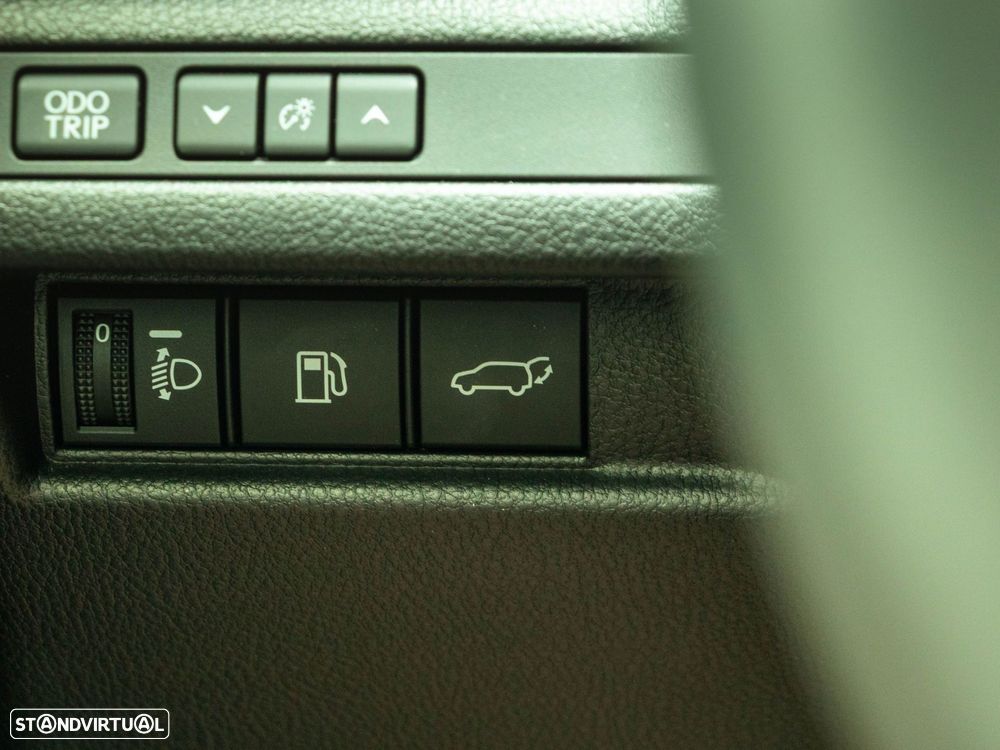 Lexus LBX Emotion - 37