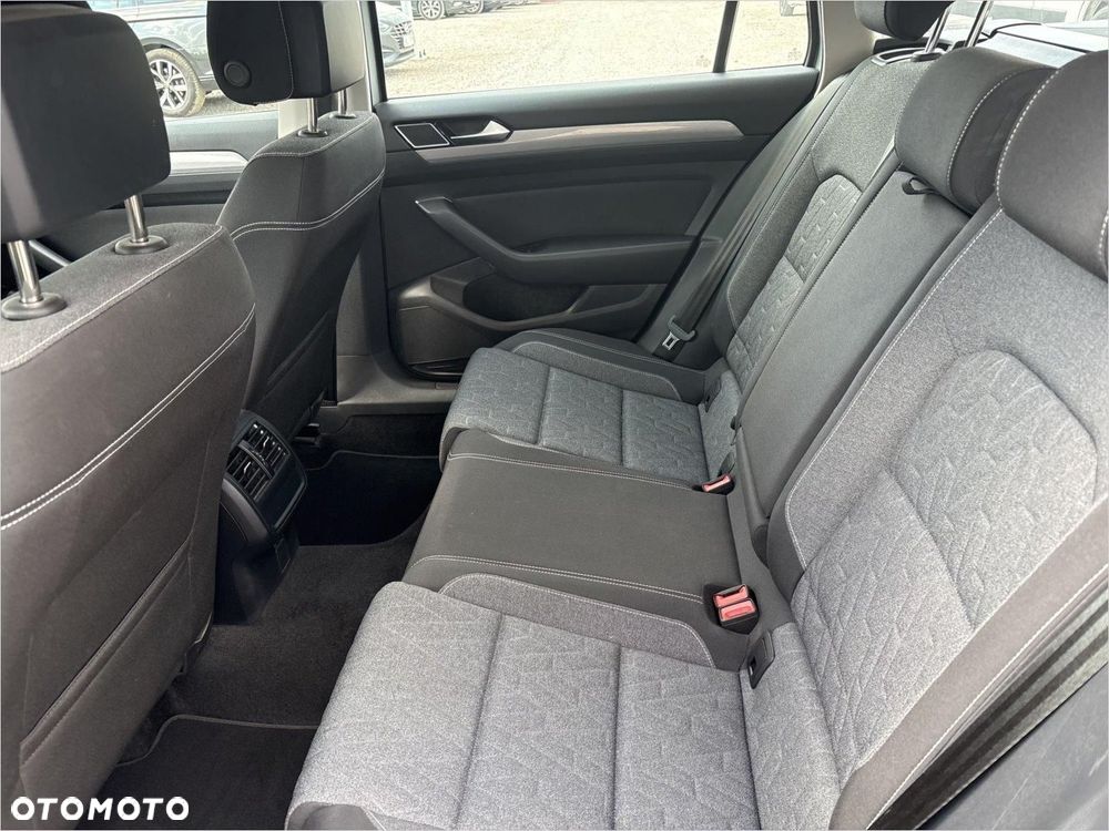 Volkswagen Passat Variant 2.0 TDI EVO Business DSG - 15