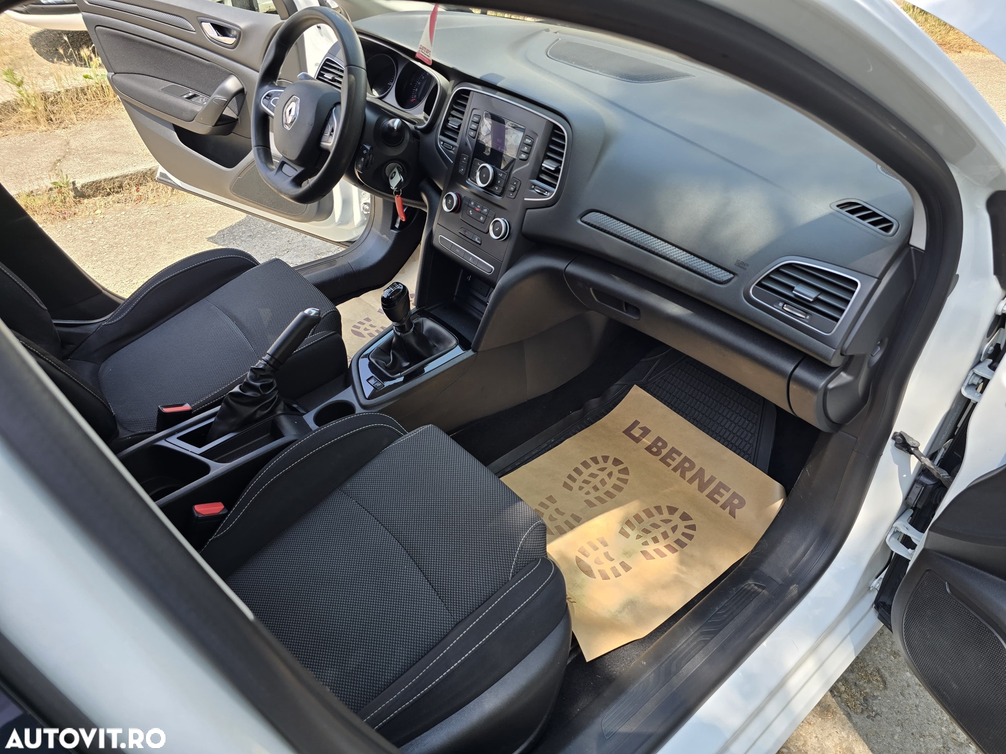 Renault Megane ENERGY TCe Life - 19