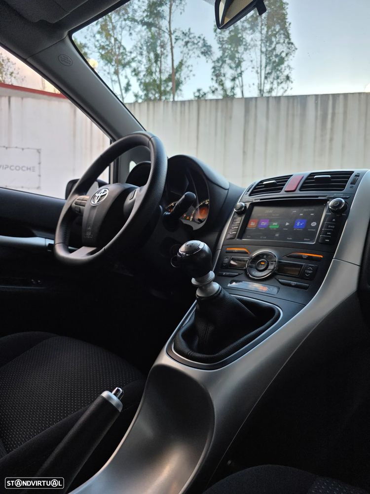 Toyota Auris 1.33 VVT-i Exclusive - 45