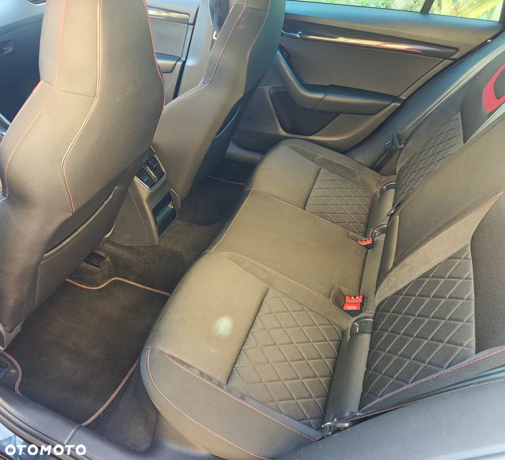 Skoda Octavia 2.0 TDI SCR 4x4 RS DSG - 14