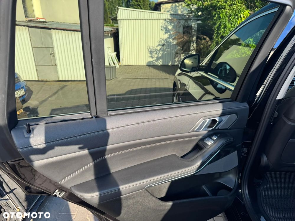 BMW X7 xDrive40i - 14