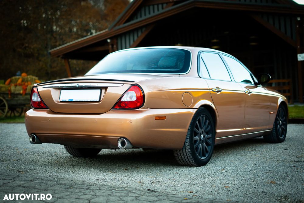 Jaguar XJ XJ8 4.2 V8 Executive Aut - 10