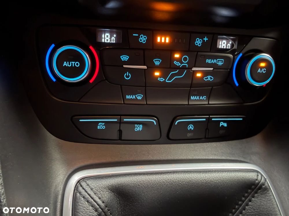 Ford Tourneo Connect Grand - 10