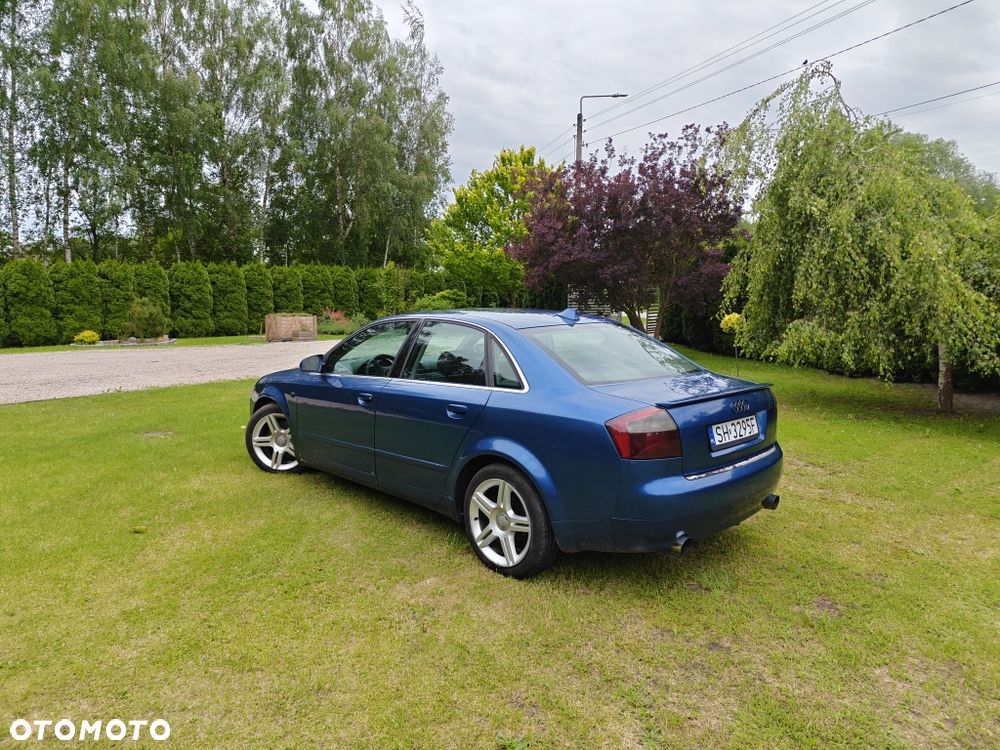 Audi A4 Limousine - 2
