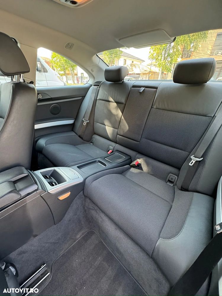 BMW Seria 3 320d - 11