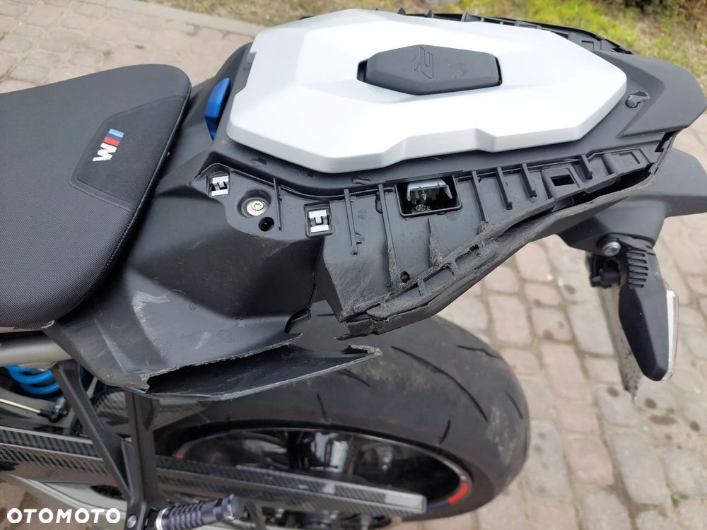 BMW S - 22