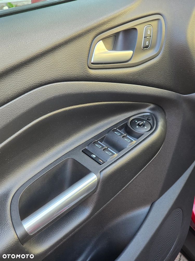 Ford Kuga 1.5 EcoBoost TITANIUM X - 9
