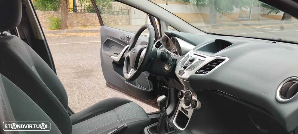 Ford Fiesta 1.25 Trend - 2