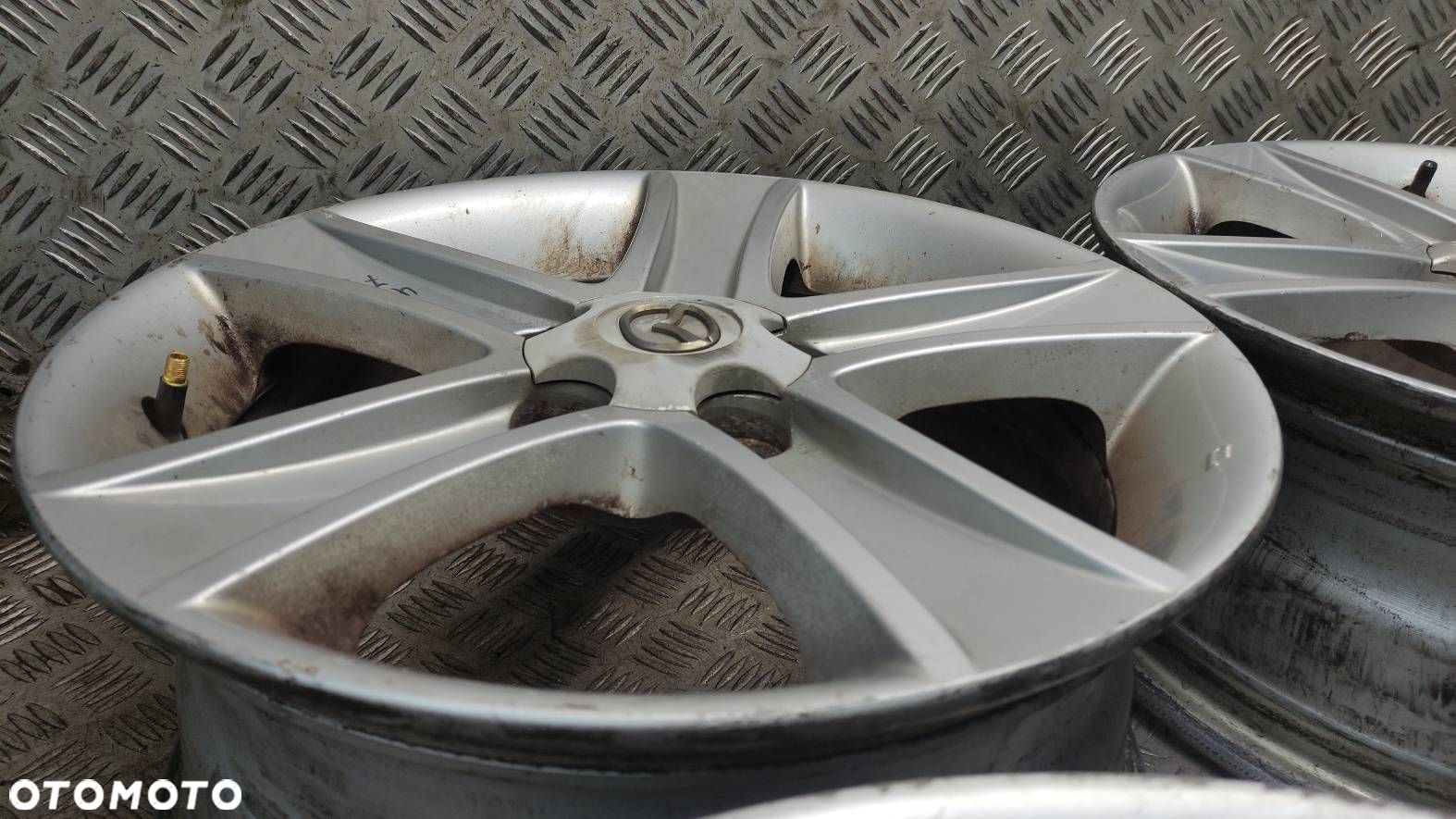 FELGA ALUMINIOWA 4 SZT MAZDA 16X7J ET55 5X114,3 - 6