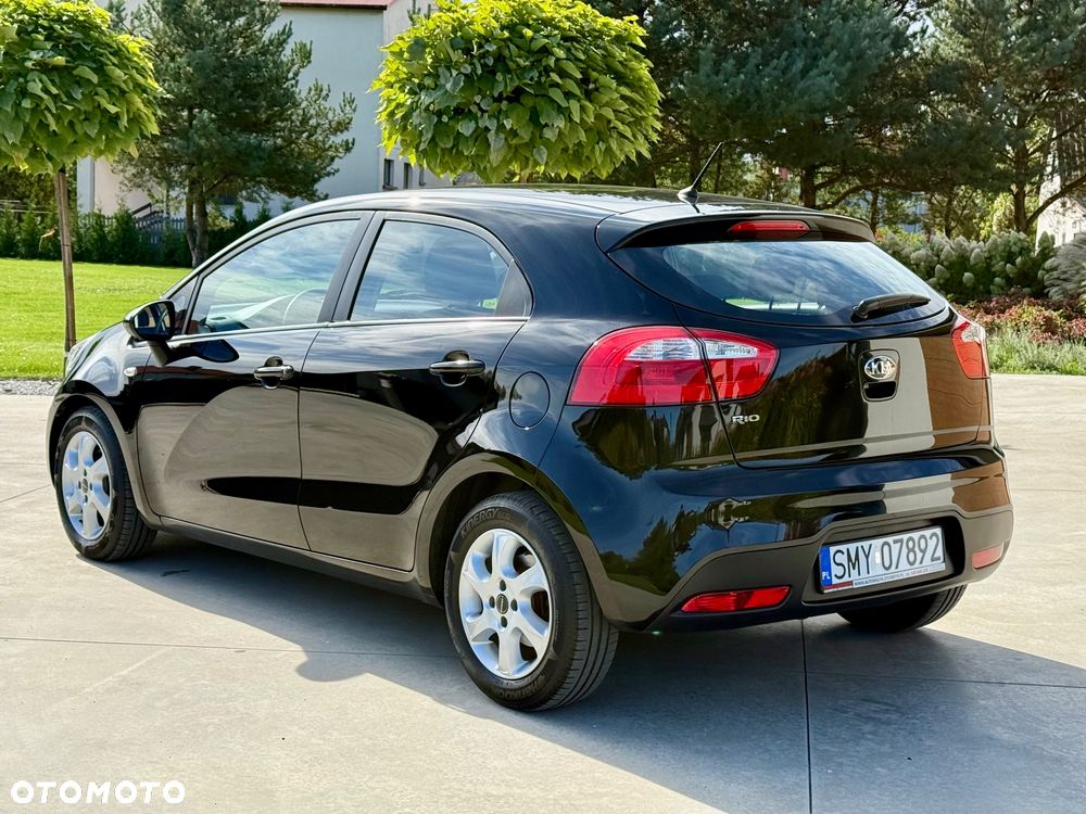 Kia Rio 1.2 Attract - 10