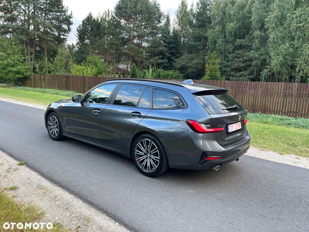 BMW Seria 3 318d Luxury Line - 15