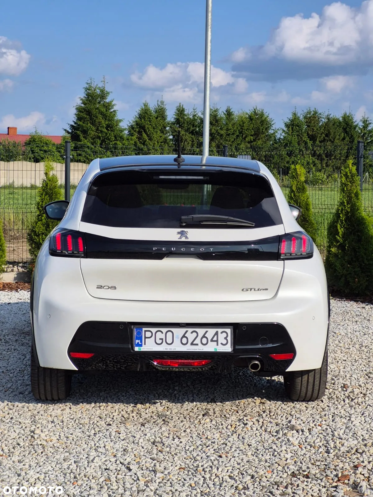 Peugeot 208 PureTech 100 EAT8 GT Pack - 8