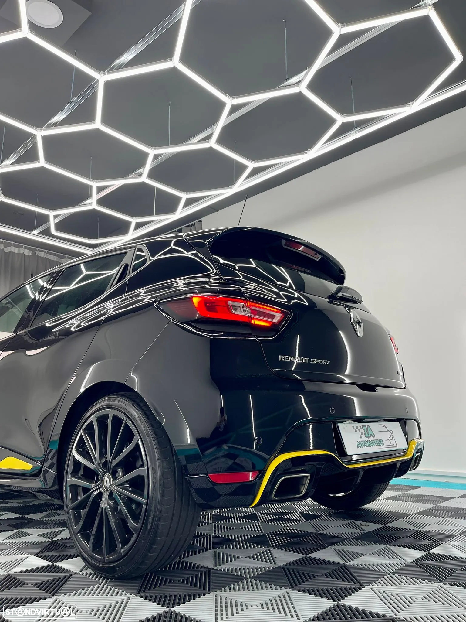 Renault Clio 1.6 Turbo R.S. EDC Sport - 8