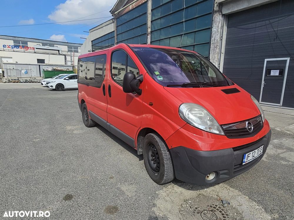 Opel Vivaro - 1