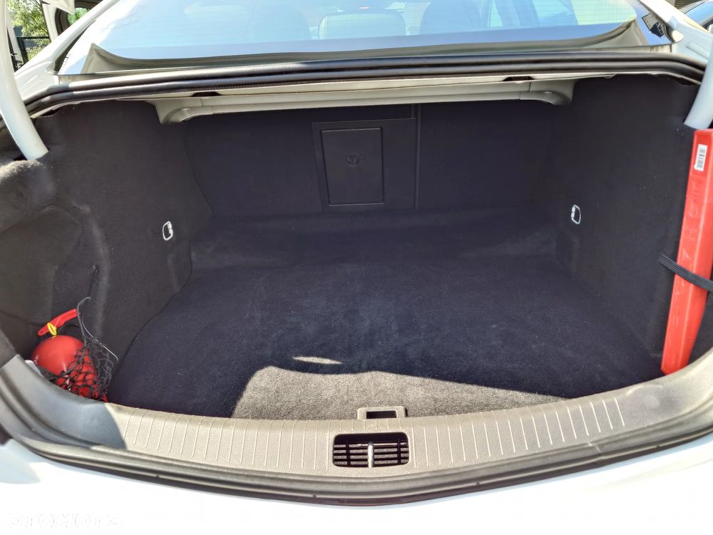 Opel Insignia 1.6 Turbo - 15