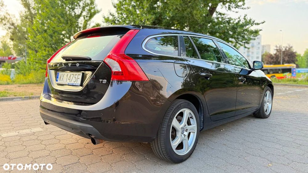 Volvo V60 T3 Momentum - 6